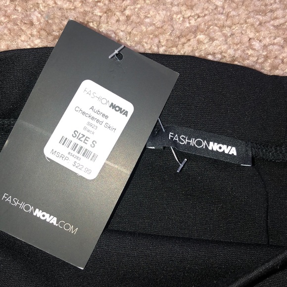 Brand new skirt - Picture 6 of 6